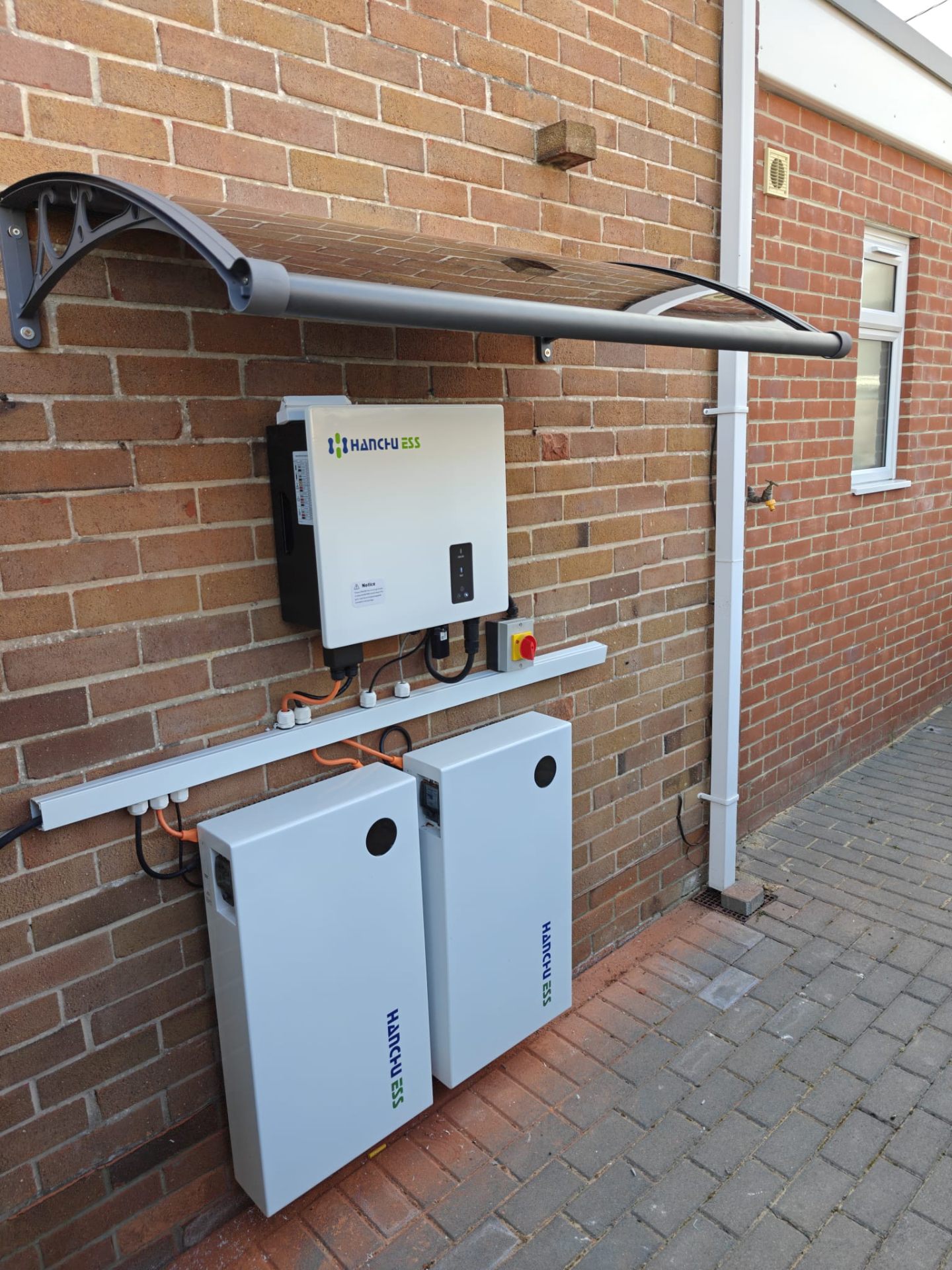 Outdoor Hanchu ESS battery and inverter installation